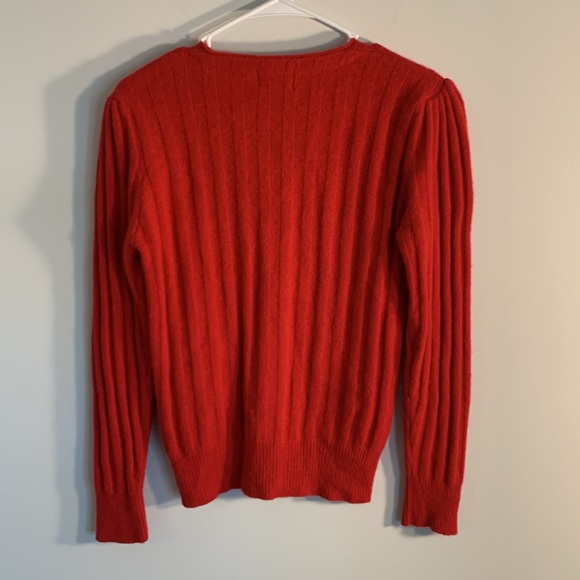 Wool Christmas Red cable knit vintage sweater EUC so SOFT and cozy - Picture 7 of 7